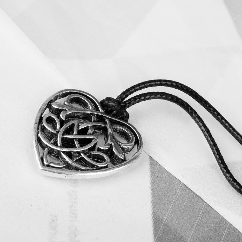 European And American Vintage Necklace Jewelry