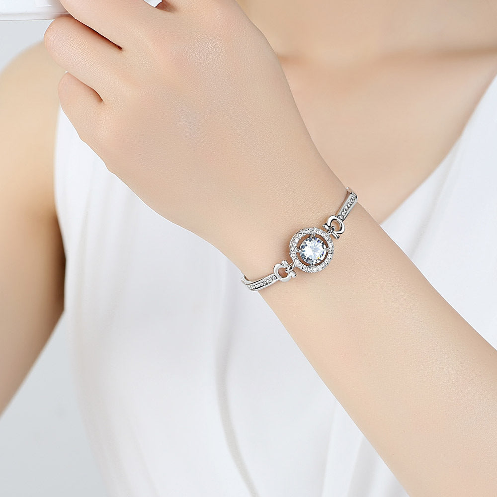 A Bit of Elegance Bracelet 