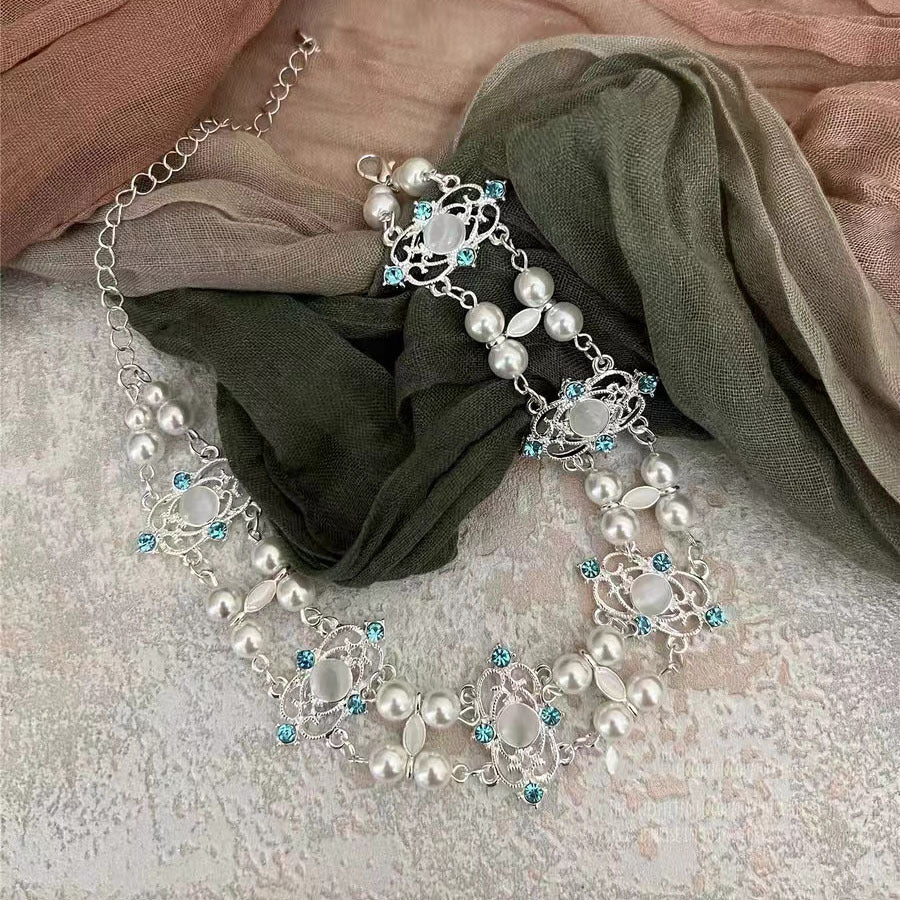 Pearl and Teale Choker