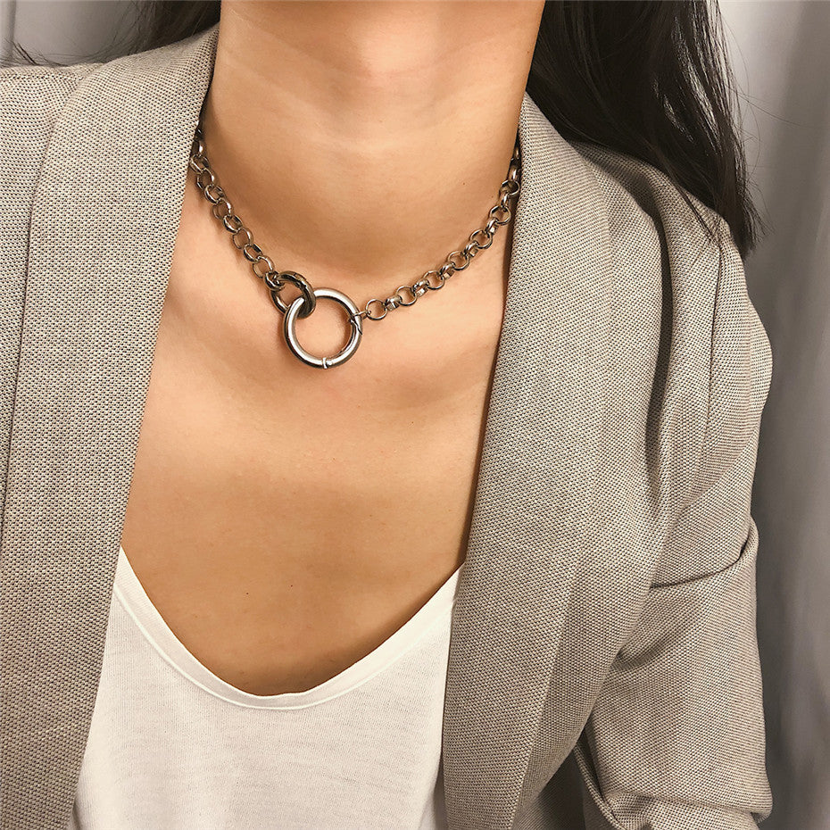 Hook and Chain Necklace 