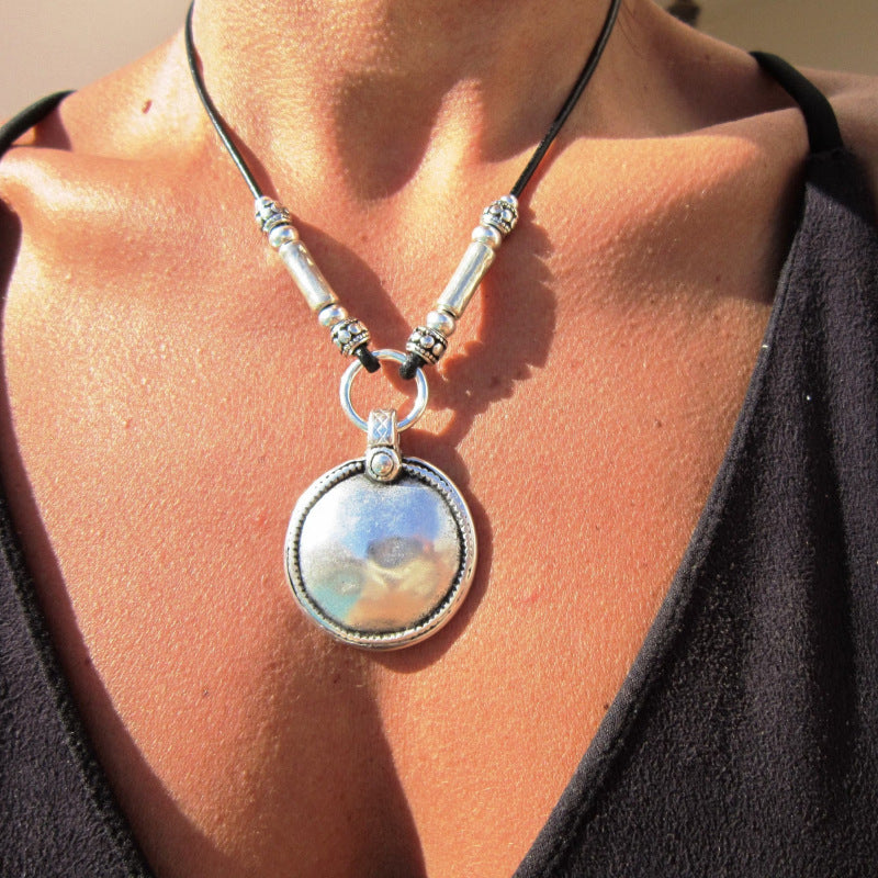 Silver Round Clavicle Necklace 