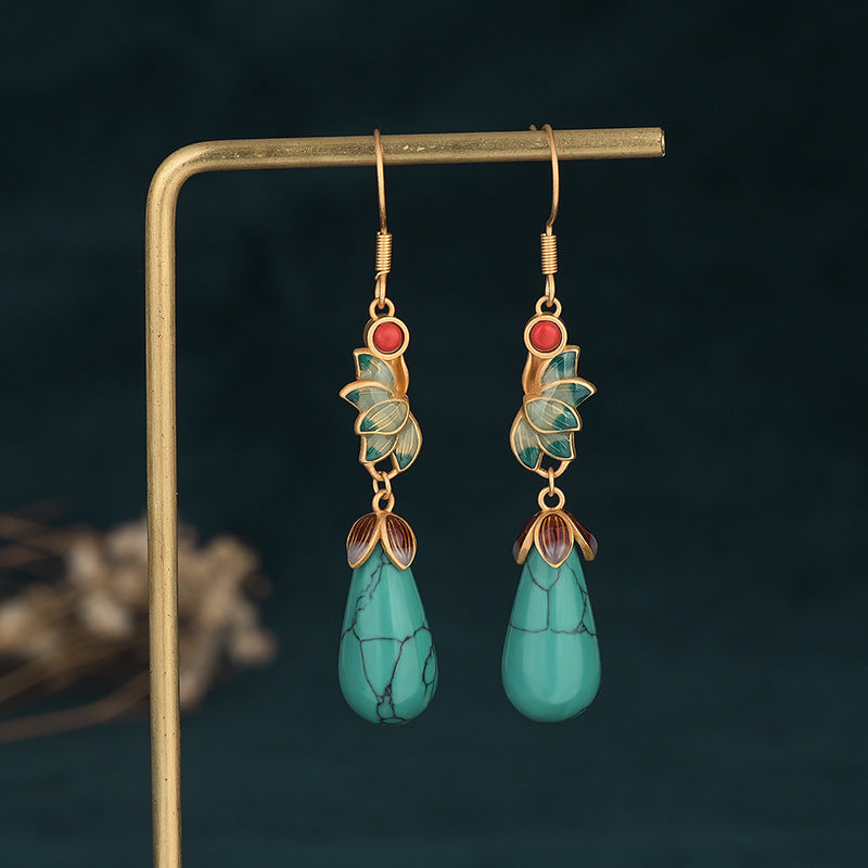 Gorgeous Vintage Dangling Earrings 